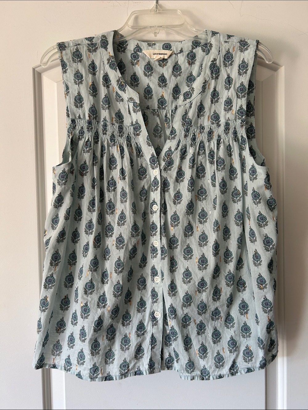 Lucky Brand Pale Blue Sleeveless Button-Front Top with Navy Floral Motif